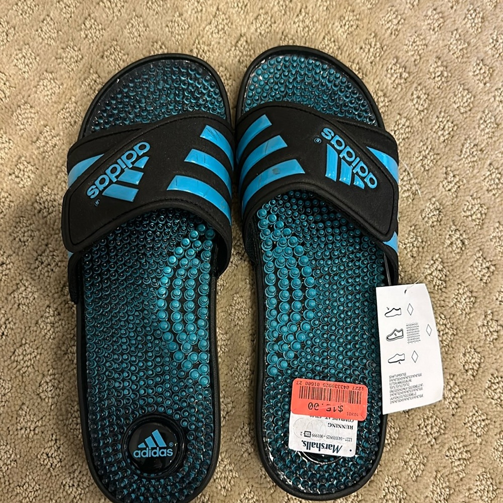 Adidas flip flop